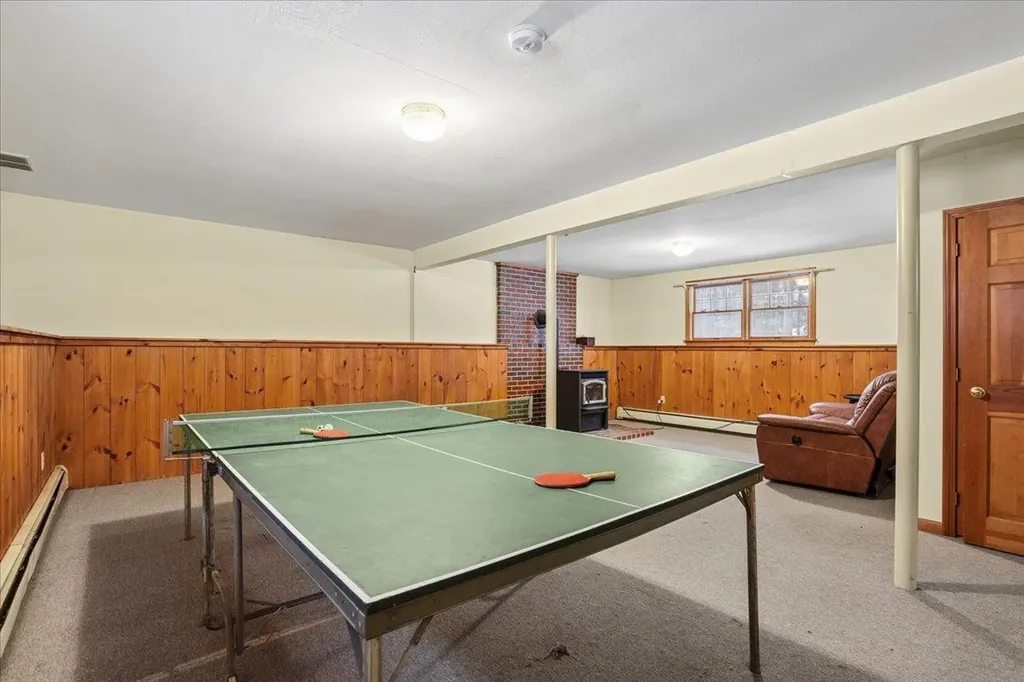 12 Old Gordon Road Brentwood NH 03833