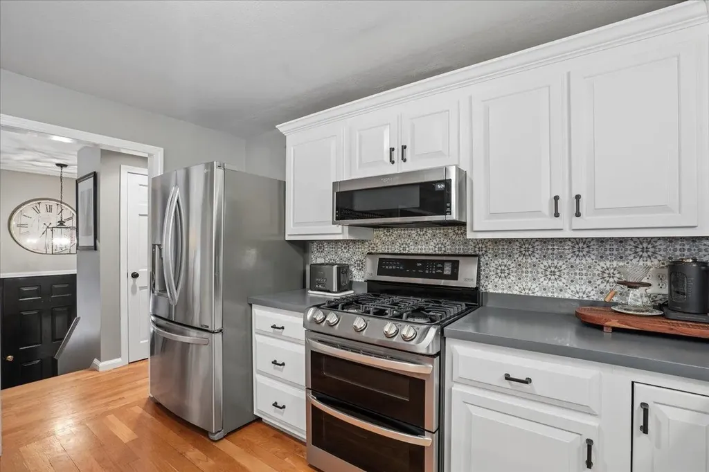 12 Old Gordon Road Brentwood NH 03833