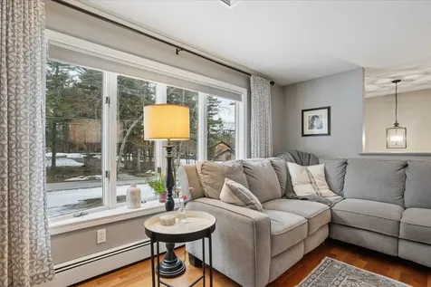 12 Old Gordon Road Brentwood NH 03833