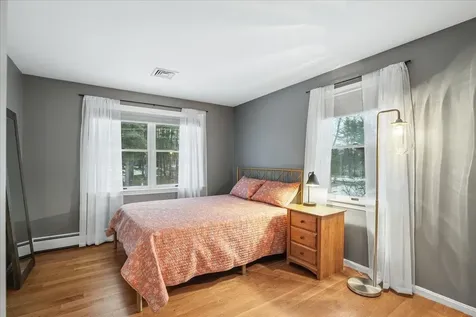 12 Old Gordon Road Brentwood NH 03833