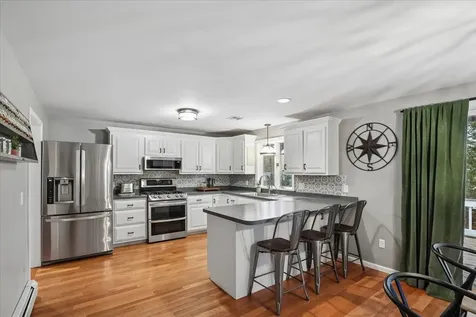 12 Old Gordon Road Brentwood NH 03833