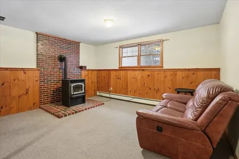 12 Old Gordon Road Brentwood NH 03833