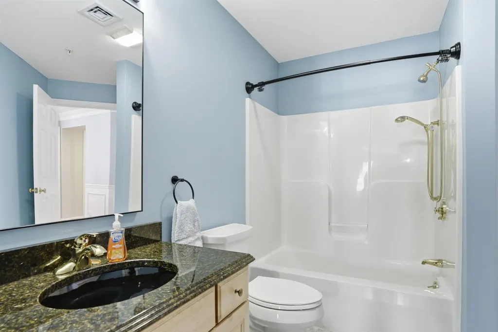 4 Sterling Hill Lane Exeter NH 03833