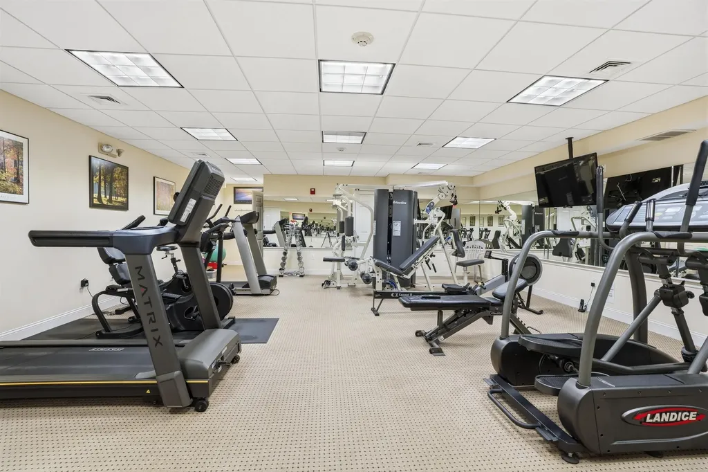 4 Sterling Hill Lane Exeter NH 03833