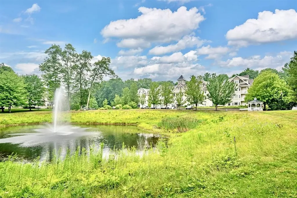 4 Sterling Hill Lane Exeter NH 03833