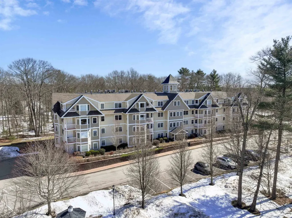 4 Sterling Hill Lane Exeter NH 03833