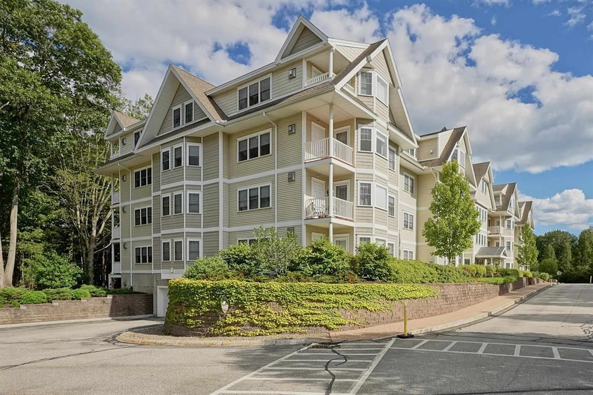 4 Sterling Hill Lane Exeter NH 03833