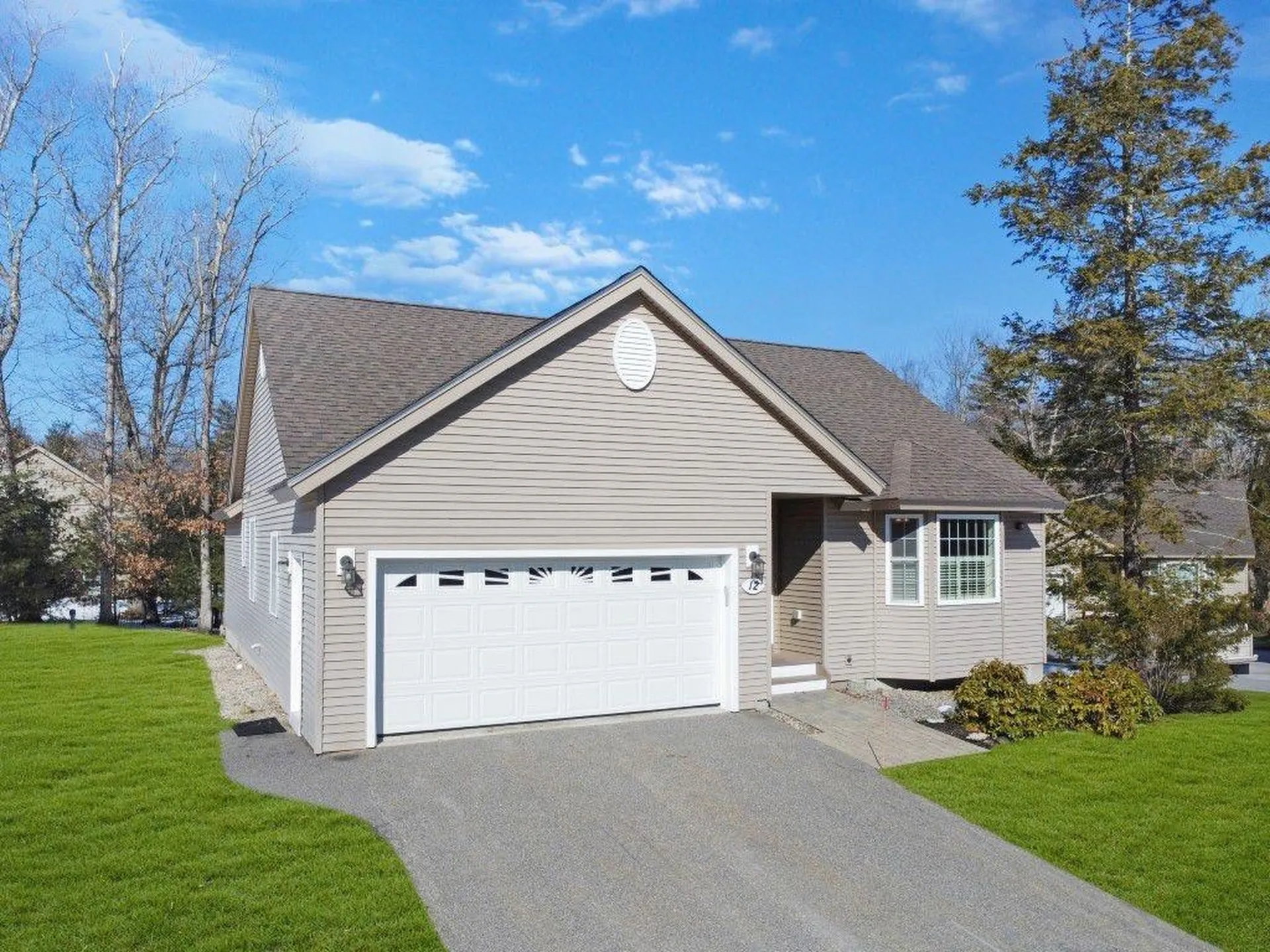 12 Hemlock Drive Newton NH 03858