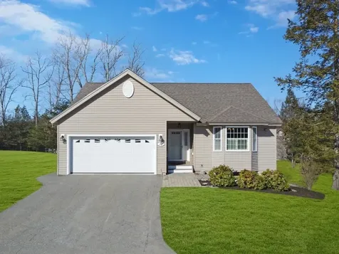 12 Hemlock Drive Newton NH 03858