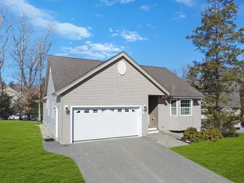 12 Hemlock Drive Newton NH 03858