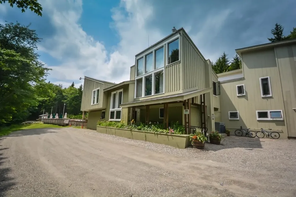 52 View Road Wilmington VT 05363