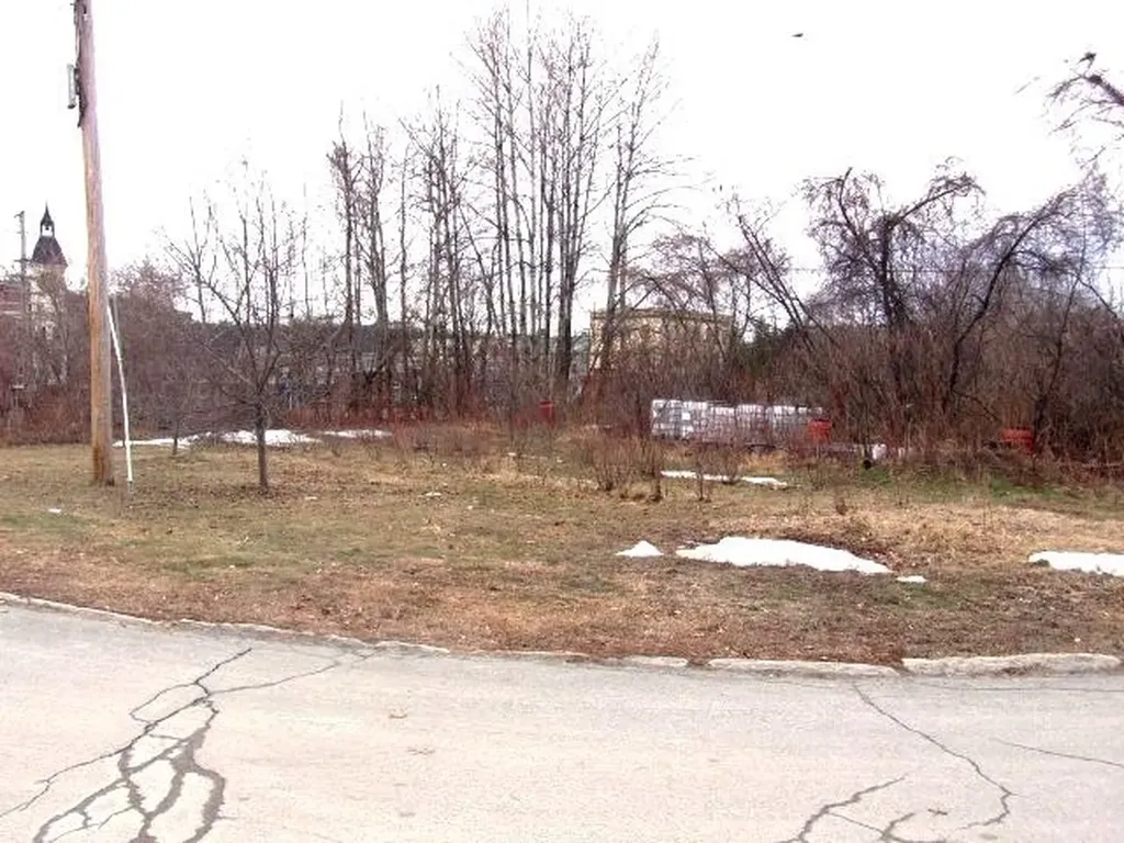 Railroad Street Haverhill NH 03785