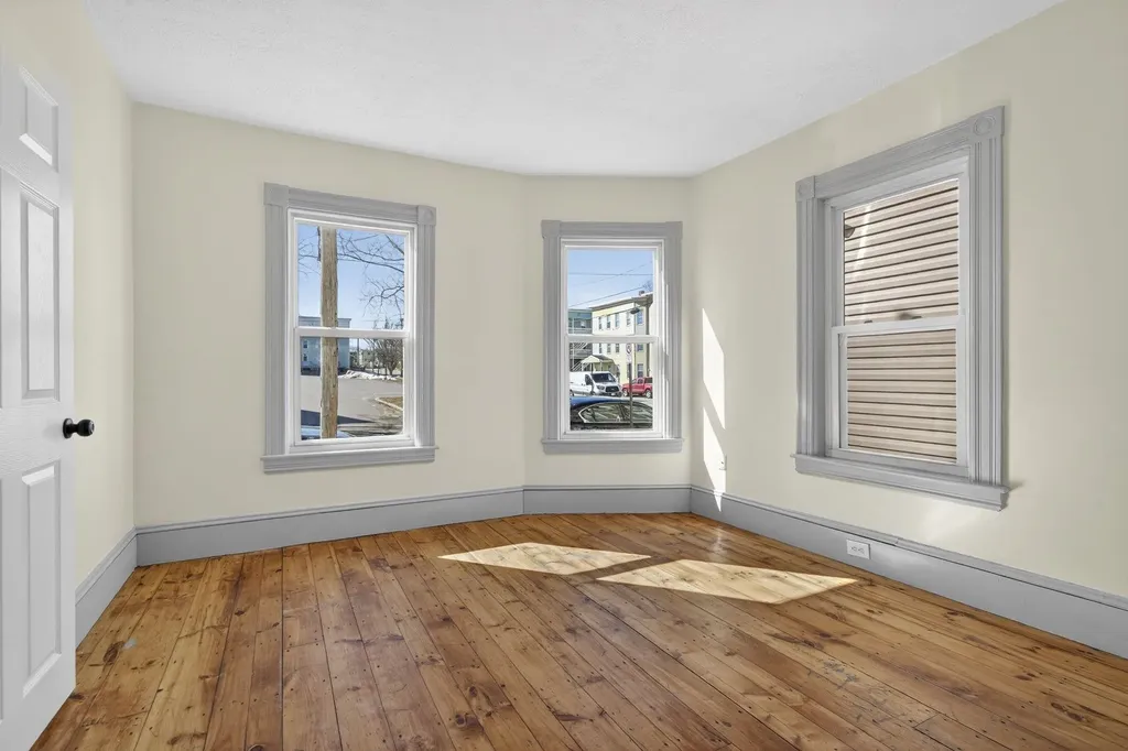 670 Harvard Street Manchester NH 03103