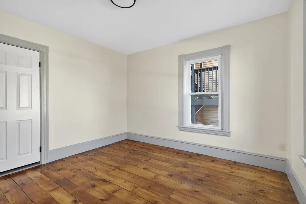 670 Harvard Street Manchester NH 03103