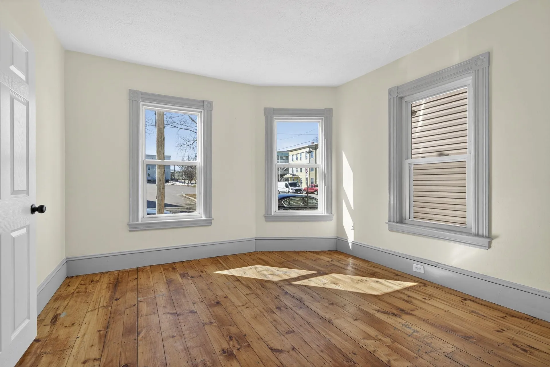 670 Harvard Street Manchester NH 03103