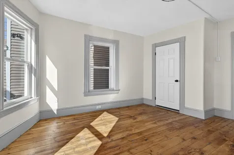 670 Harvard Street Manchester NH 03103