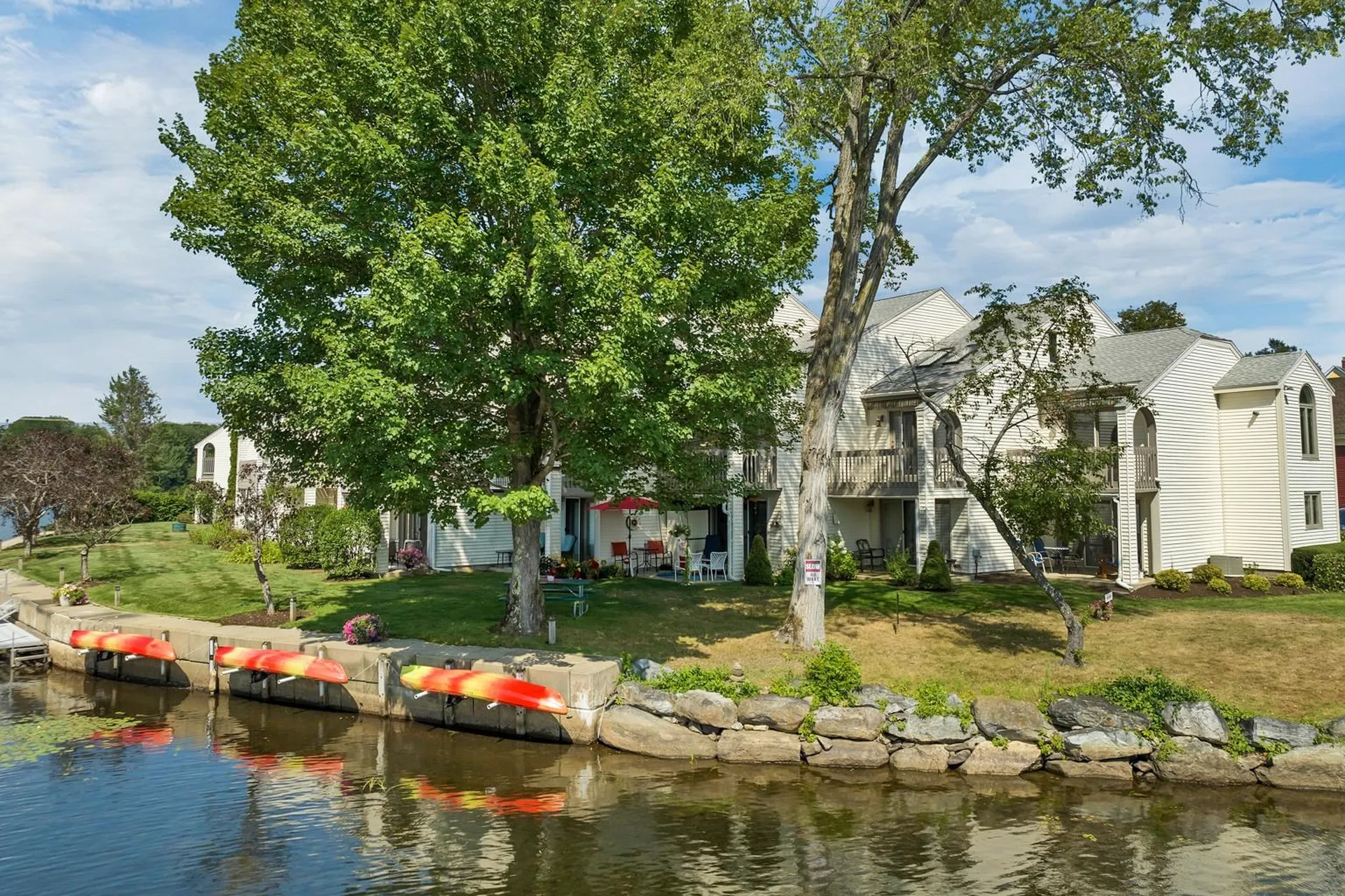 68 Railroad Avenue Wolfeboro NH 03894-0771