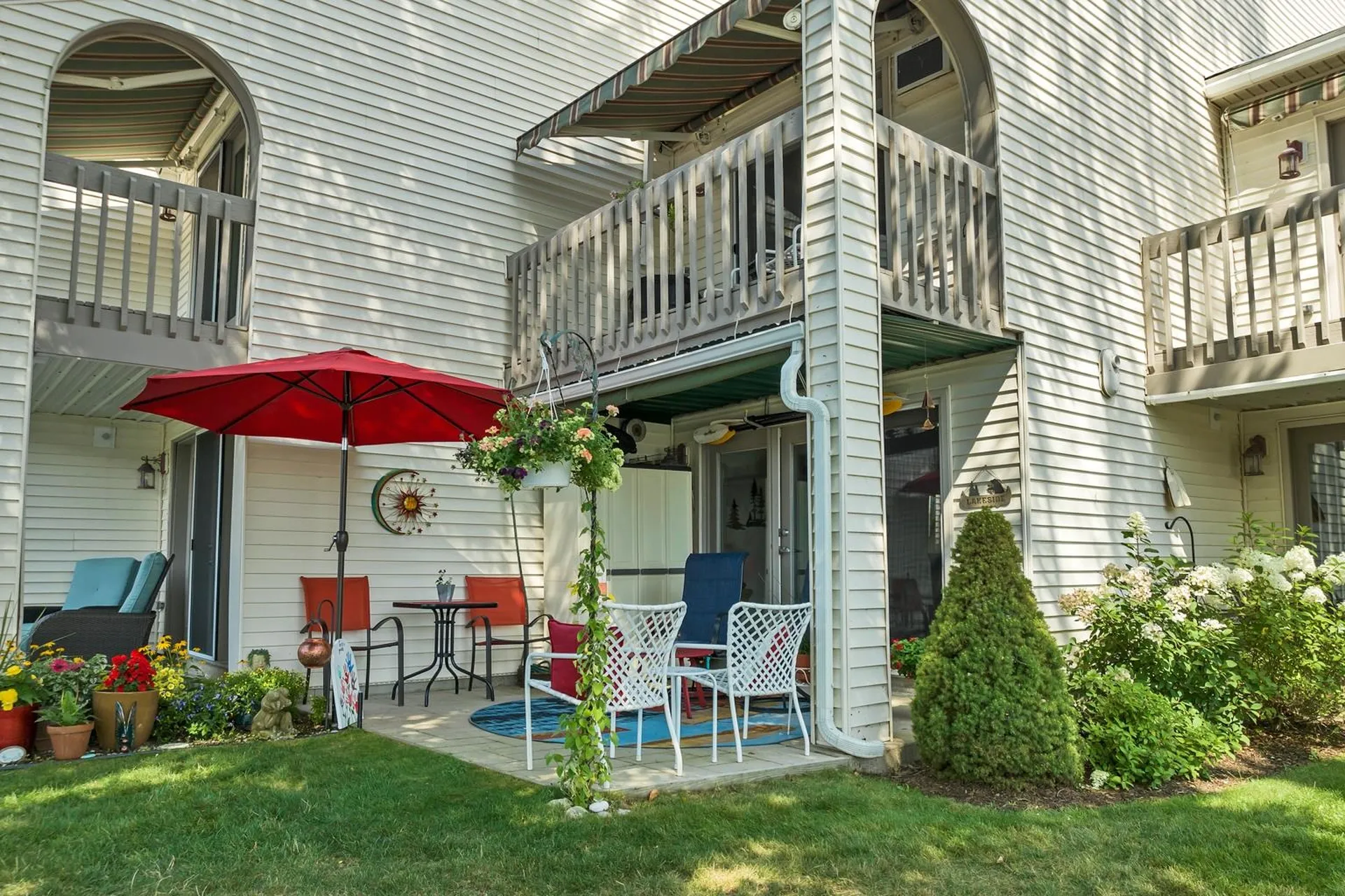 68 Railroad Avenue Wolfeboro NH 03894-0771