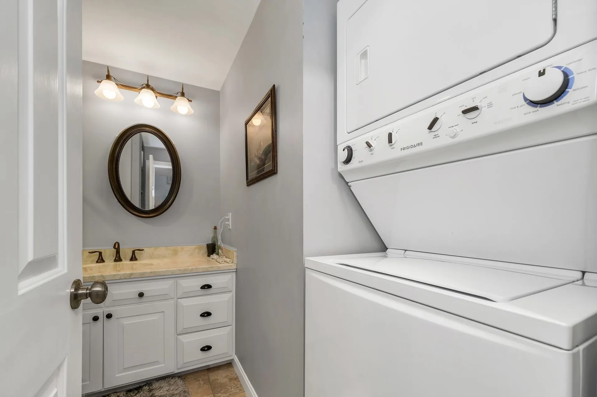 68 Railroad Avenue Wolfeboro NH 03894-0771