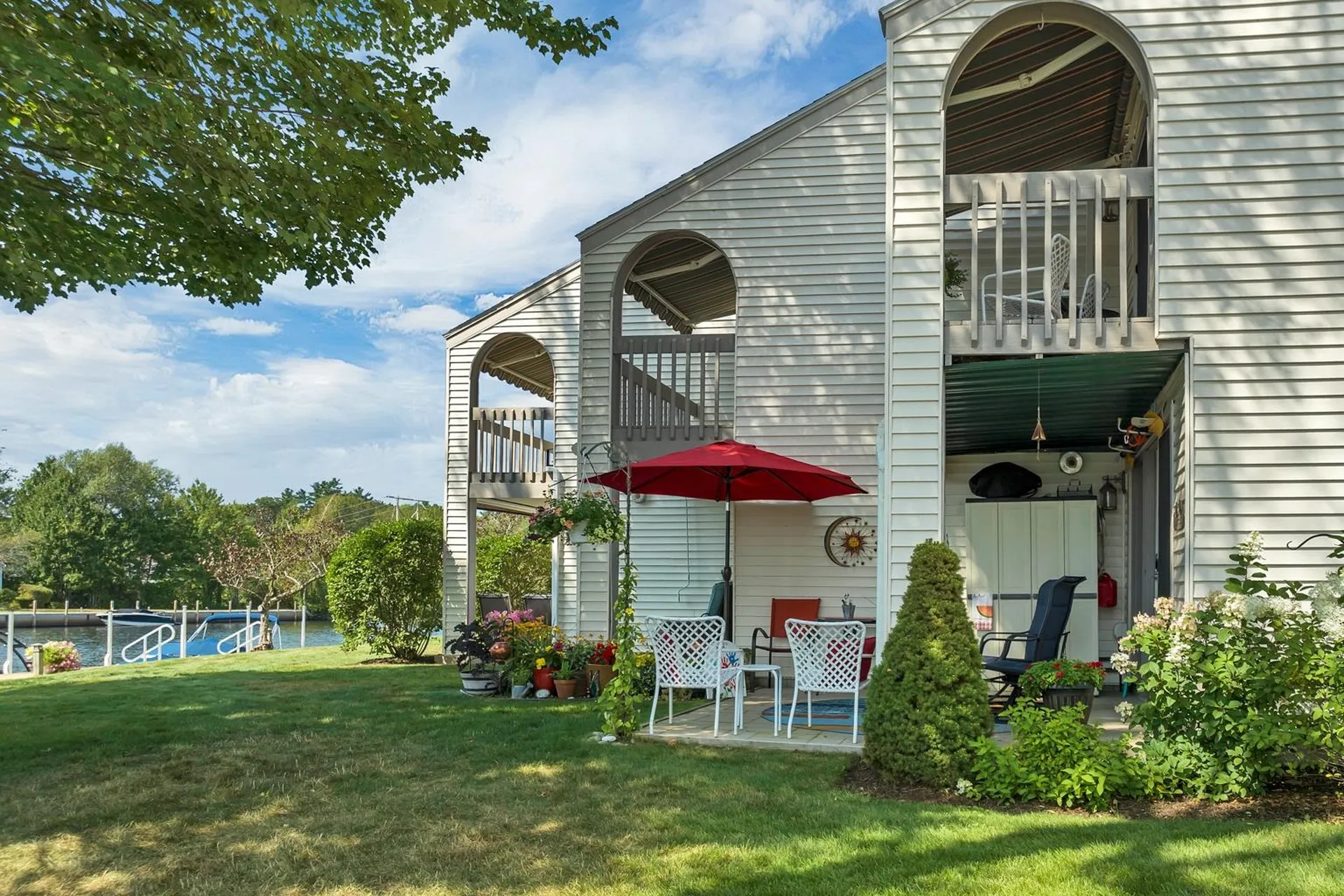 68 Railroad Avenue Wolfeboro NH 03894-0771