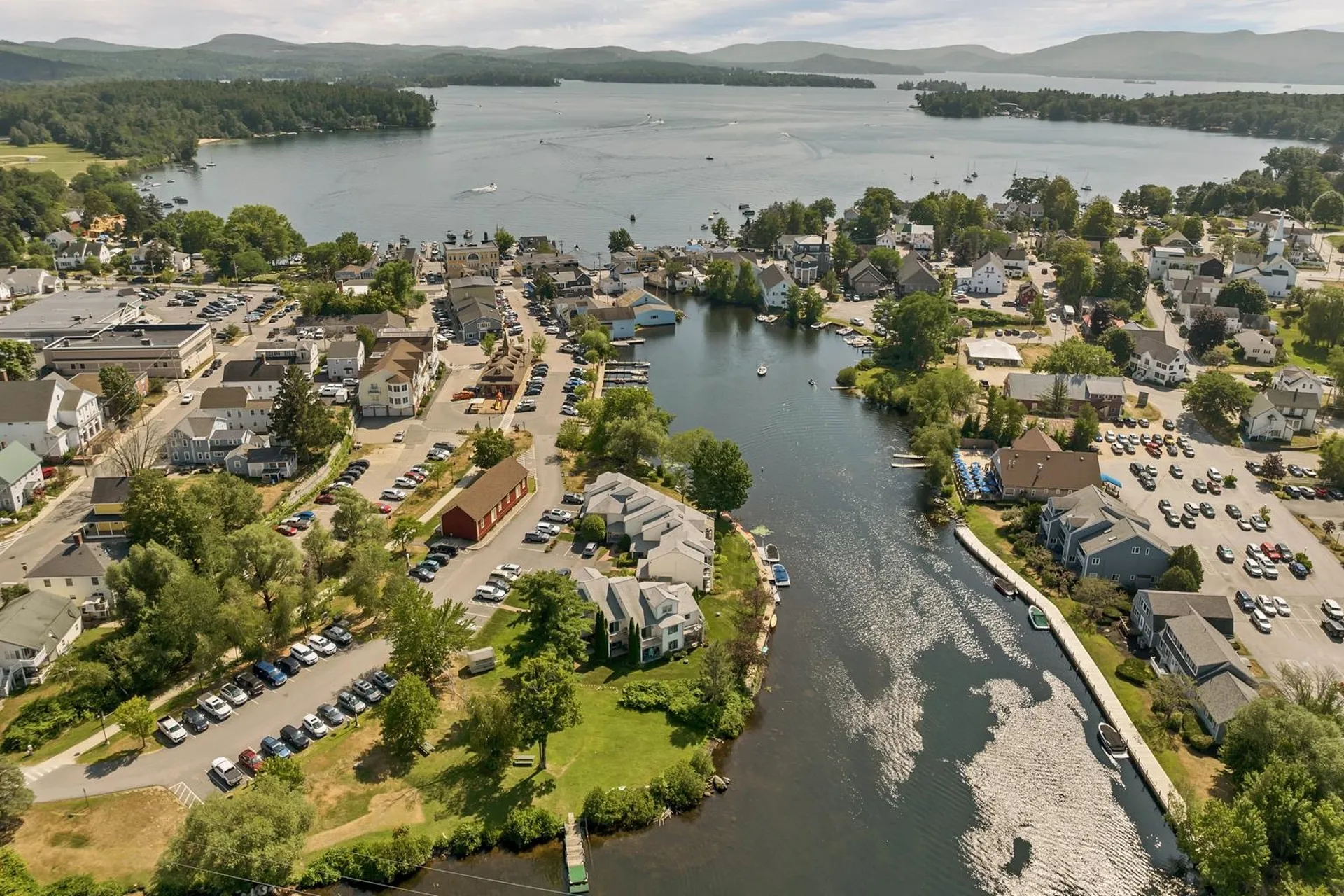 68 Railroad Avenue Wolfeboro NH 03894-0771
