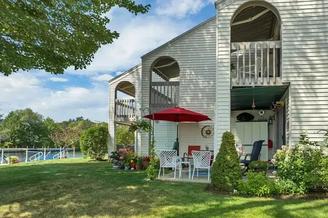 68 Railroad Avenue Wolfeboro NH 03894-0771
