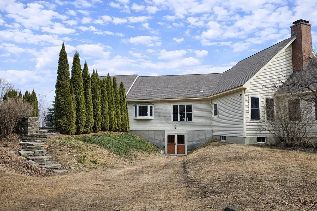692 Old Walpole Road Surry NH 03431