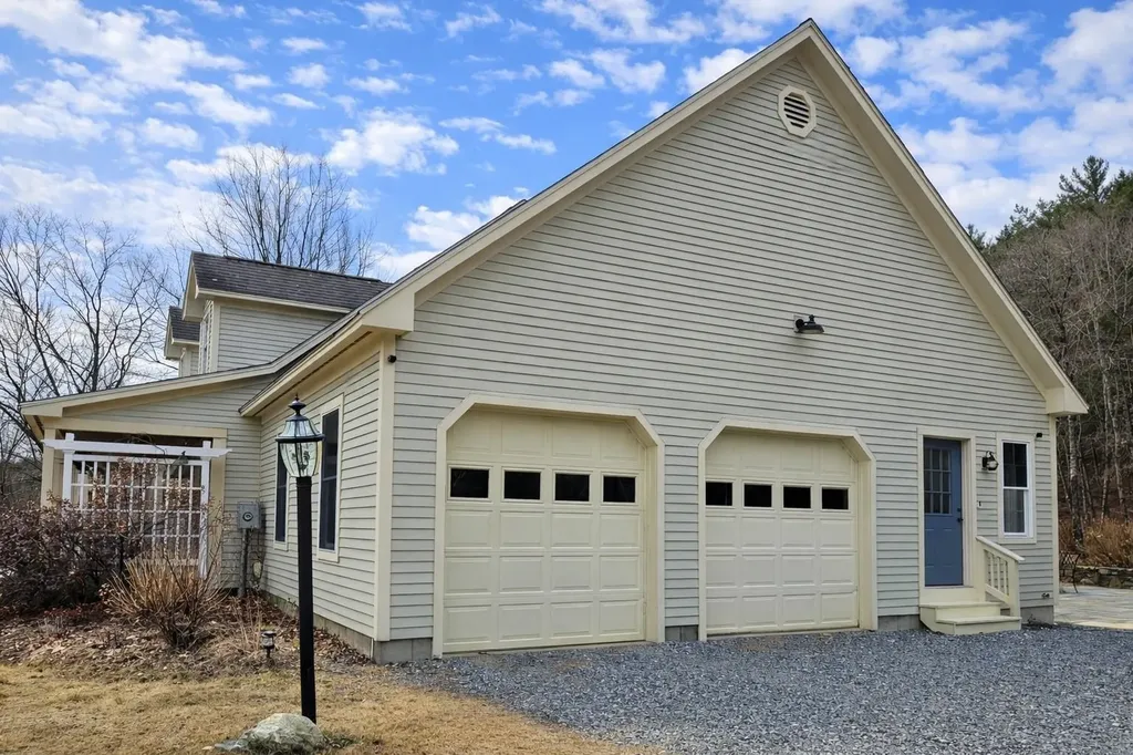 692 Old Walpole Road Surry NH 03431