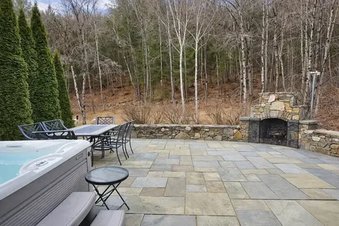692 Old Walpole Road Surry NH 03431