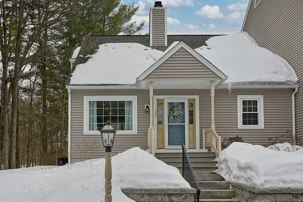 137 Winterwood Drive Londonderry NH 03053