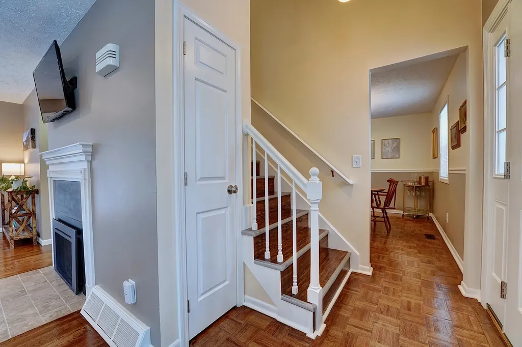 137 Winterwood Drive Londonderry NH 03053