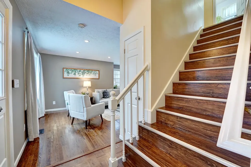 137 Winterwood Drive Londonderry NH 03053