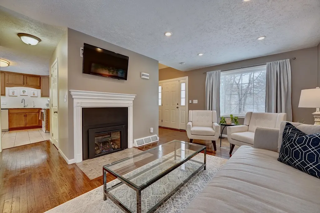 137 Winterwood Drive Londonderry NH 03053