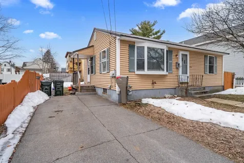 274 Blucher Street Manchester NH 03102
