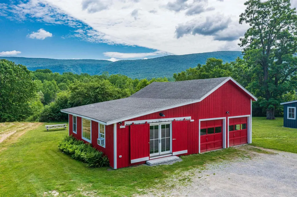 2930 Richville Road Manchester VT 05255