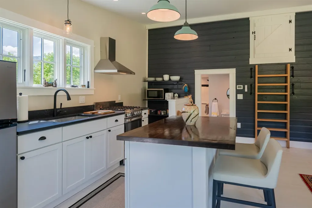 2930 Richville Road Manchester VT 05255