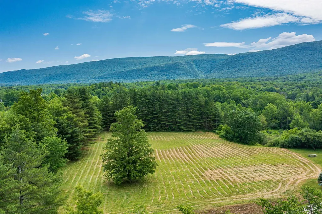 2930 Richville Road Manchester VT 05255