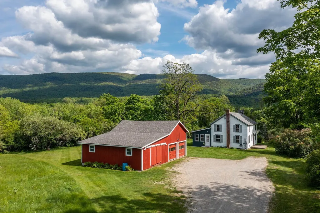 2930 Richville Road Manchester VT 05255