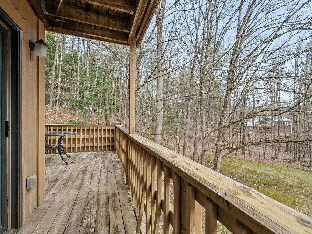 132 Grand Hollow Road Warren VT 05674