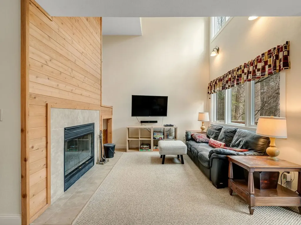 132 Grand Hollow Road Warren VT 05674
