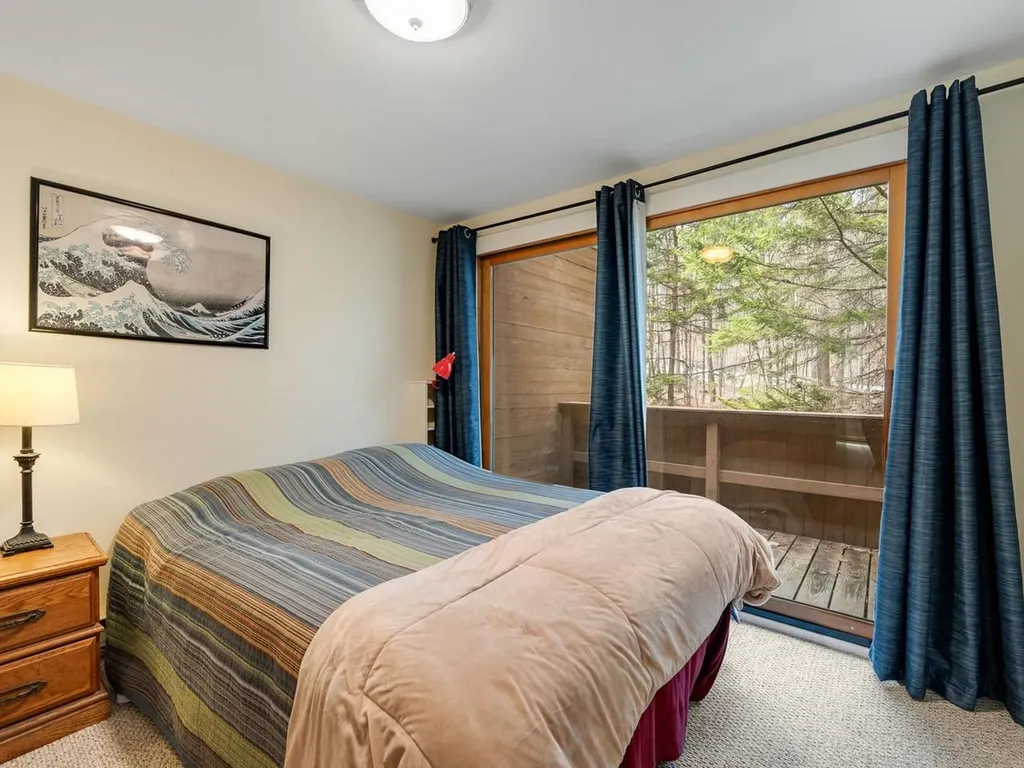 132 Grand Hollow Road Warren VT 05674