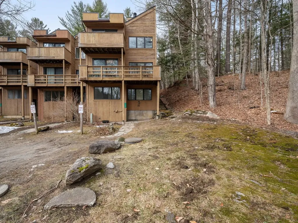 132 Grand Hollow Road Warren VT 05674