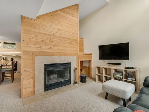 132 Grand Hollow Road Warren VT 05674
