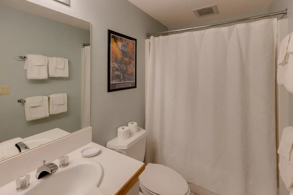 48 Cooper Memorial Drive Lincoln NH 03251