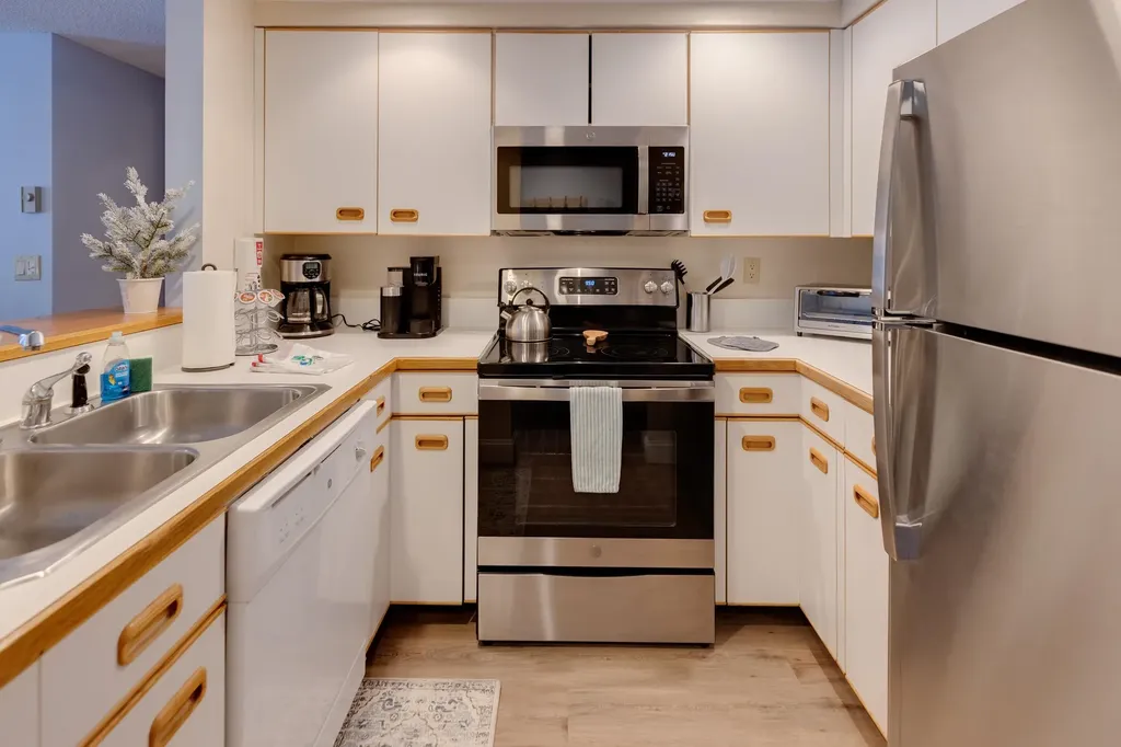 48 Cooper Memorial Drive Lincoln NH 03251