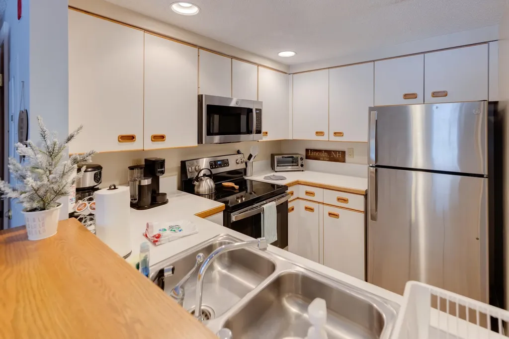 48 Cooper Memorial Drive Lincoln NH 03251