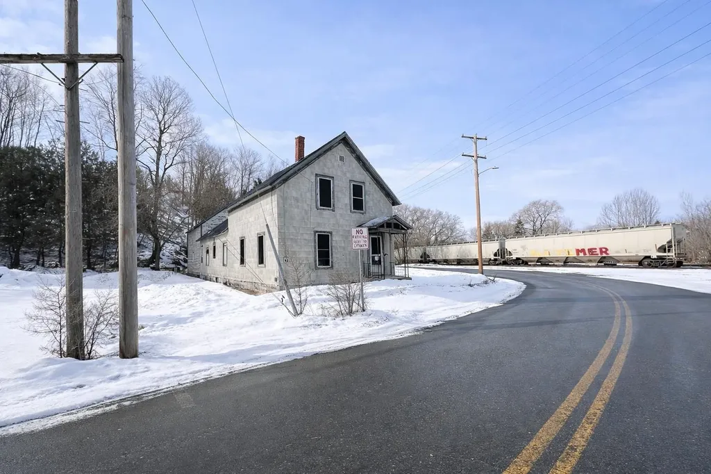 6 Raymond Street Lyndon VT 05851