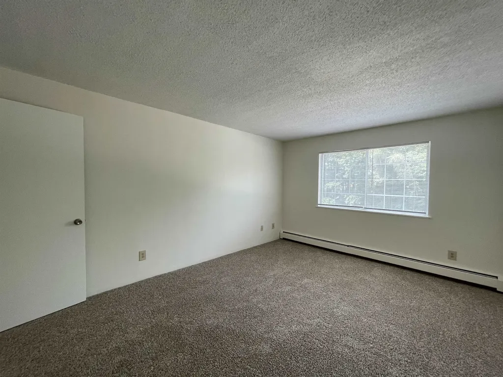 379 Huse Road Manchester NH 03103