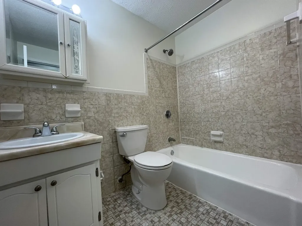 379 Huse Road Manchester NH 03103