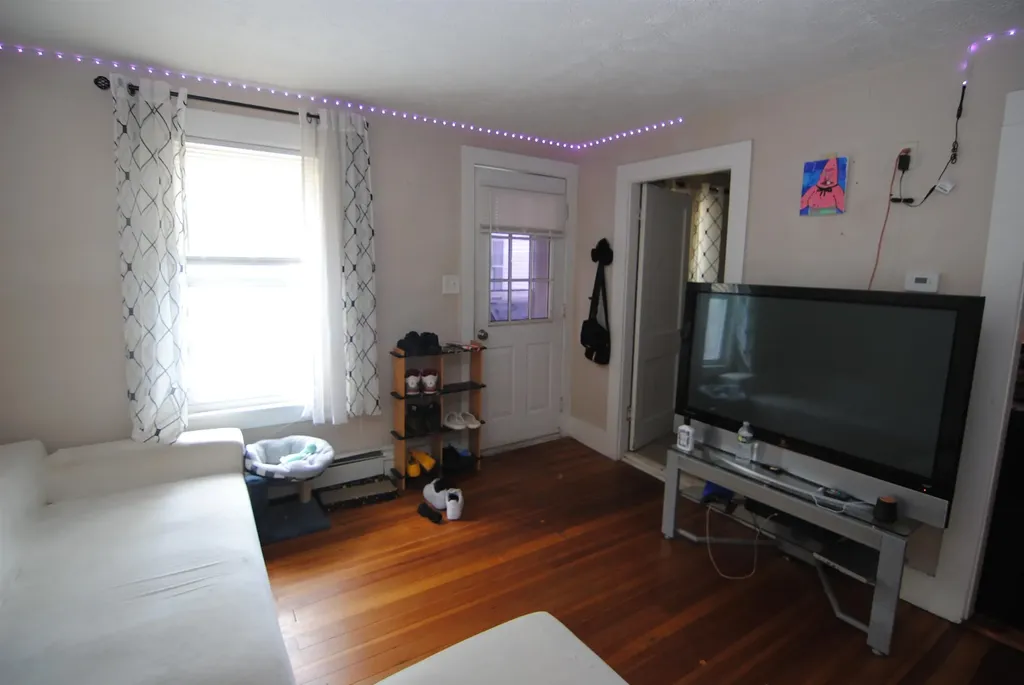 22 Beech Street Nashua NH 03060
